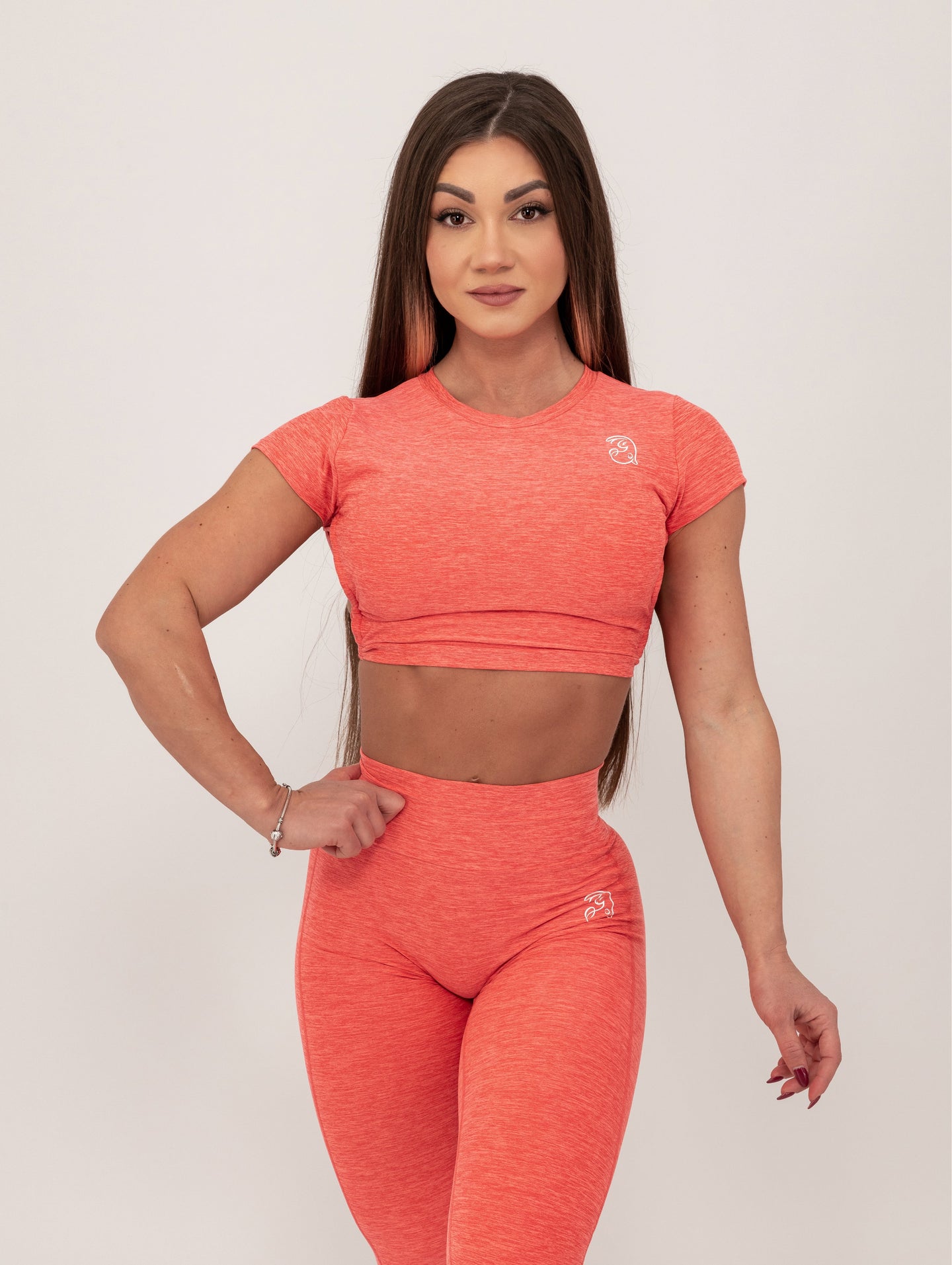 Спортна тениска Criss Cross с изрязан гръб - Fit Bunny