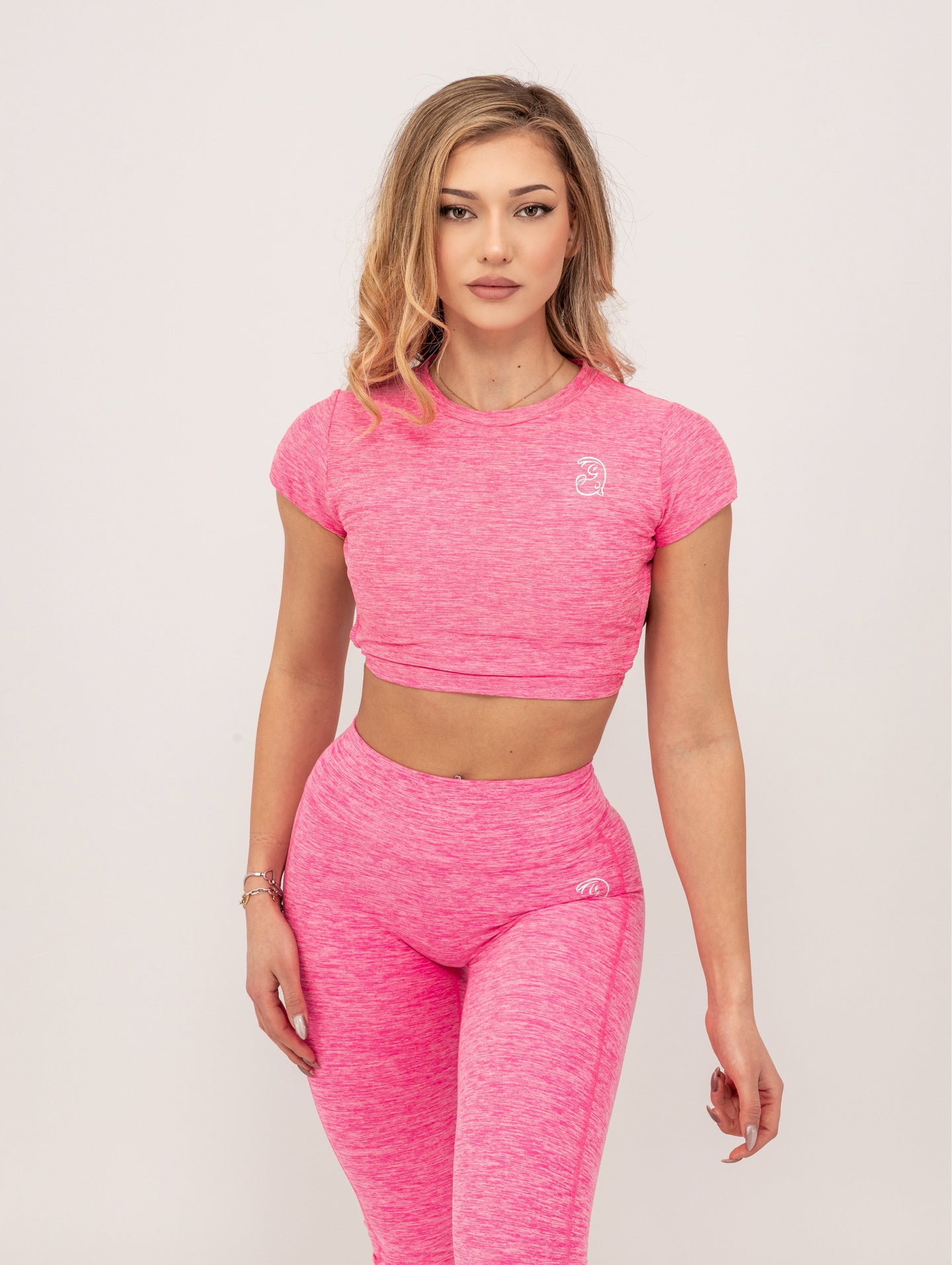 Спортна тениска Criss Cross с изрязан гръб - Fit Bunny