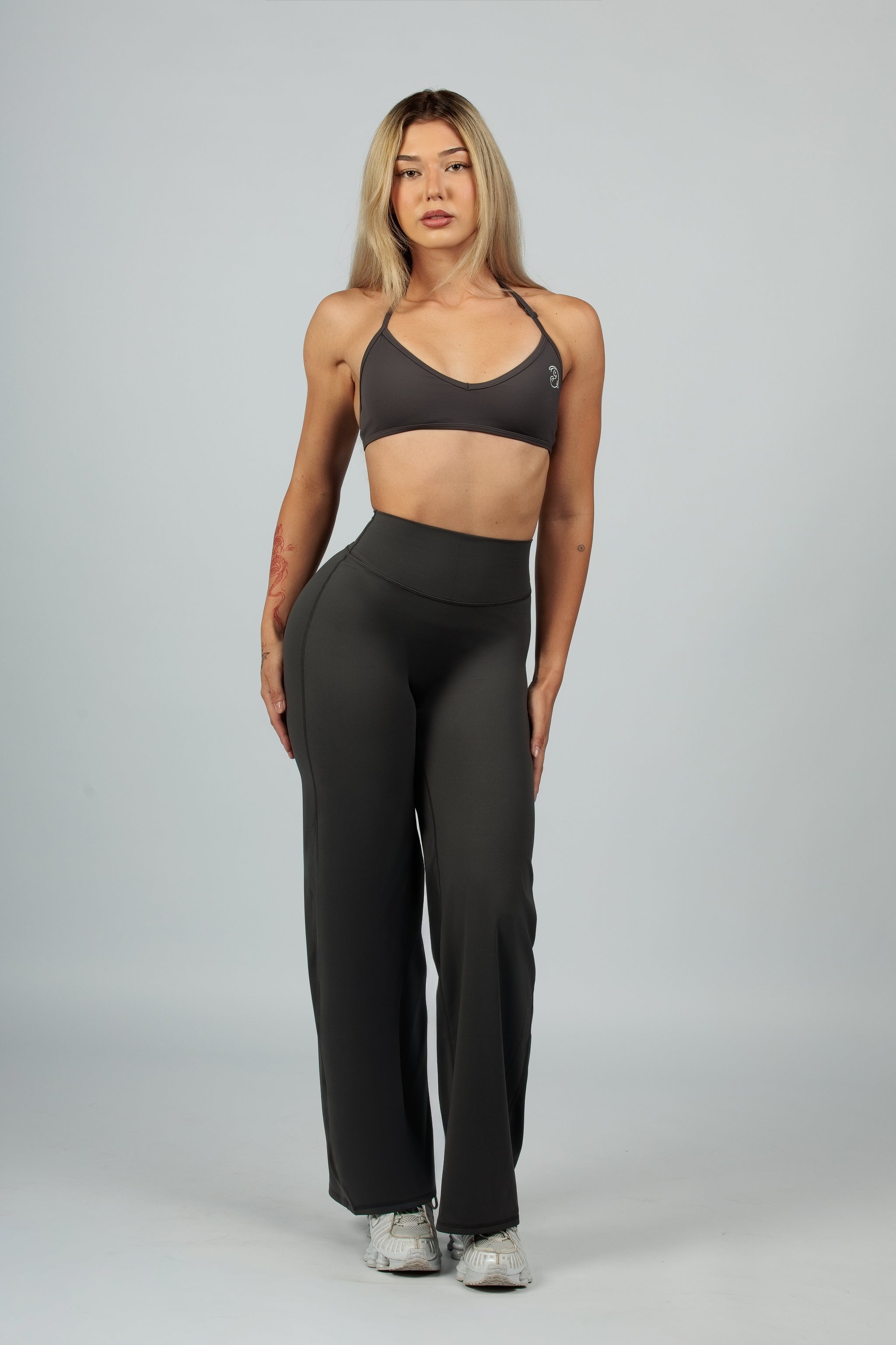 Спортно бюстие Effortless с гол гръб - Fit Bunny